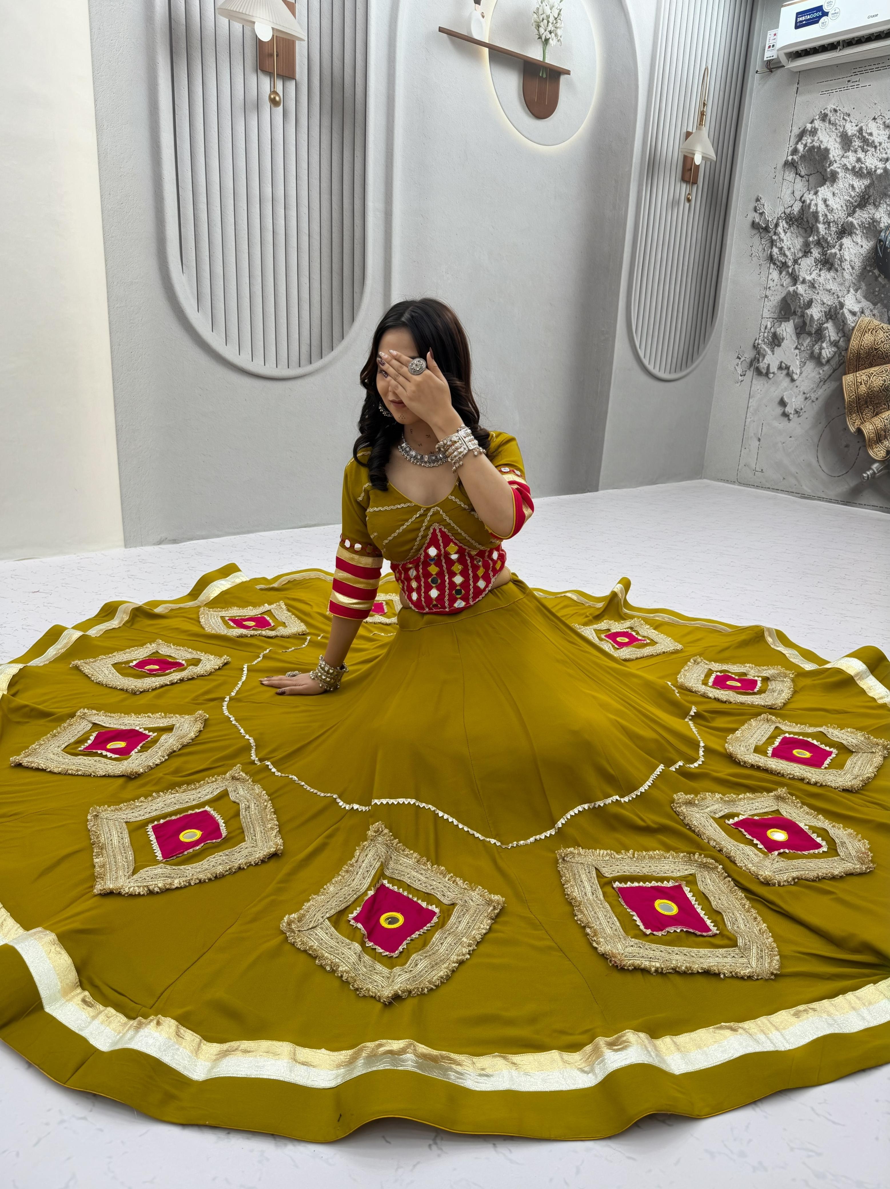 Hand Mirror Lehenga Set — view 2