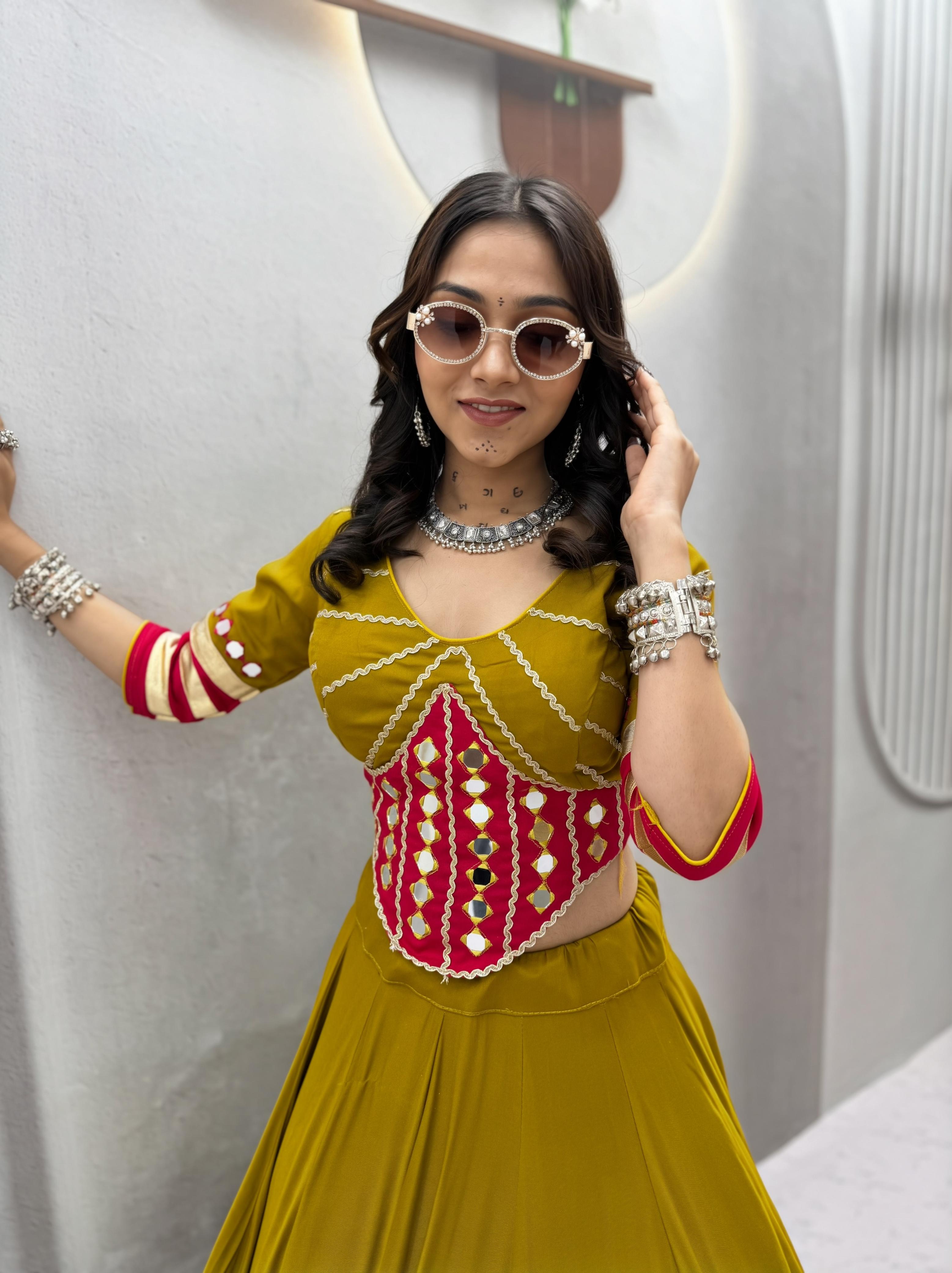 Hand Mirror Lehenga Set — view 3