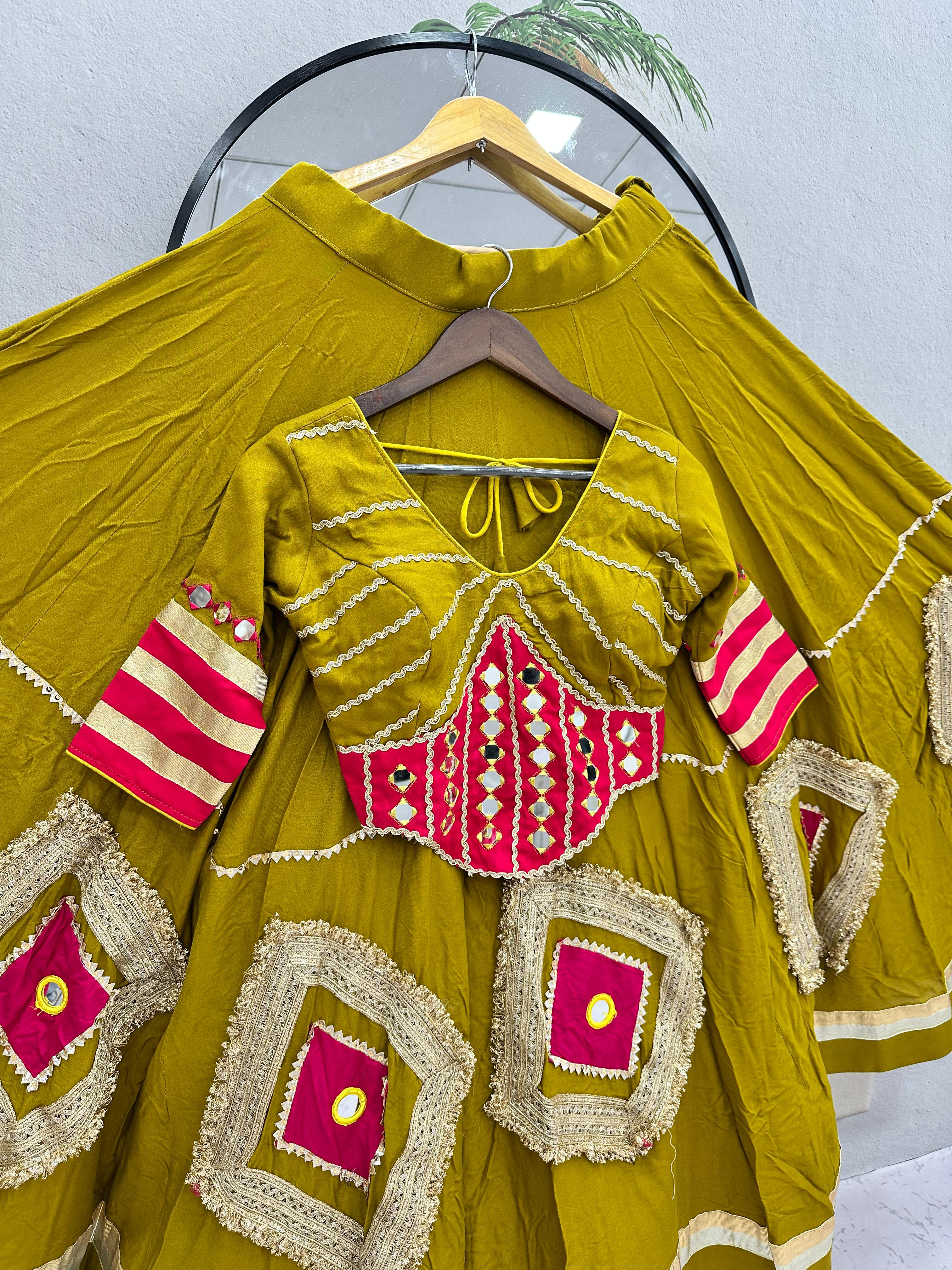 Hand Mirror Lehenga Set — view 7