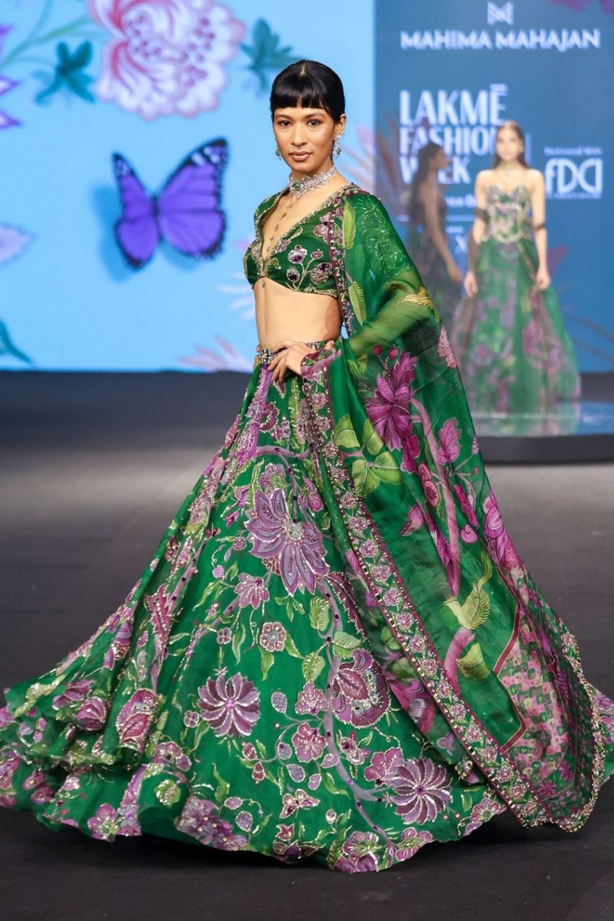 Green Mirror Wedding Lehenga Set — view 9